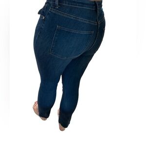 H&M Ankle Crop Distressed Jeans Size 10